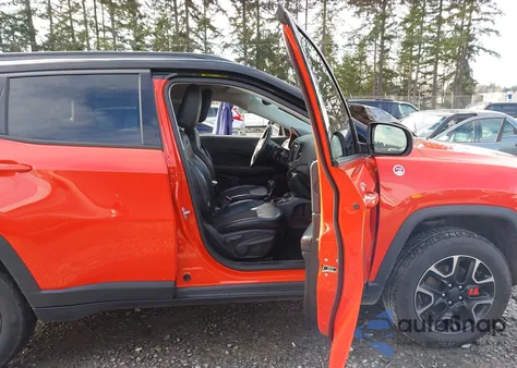 2018 Jeep Compass Trailhawk 4X4 from USA, damaged, VIN 3C4NJDDB6JT484072